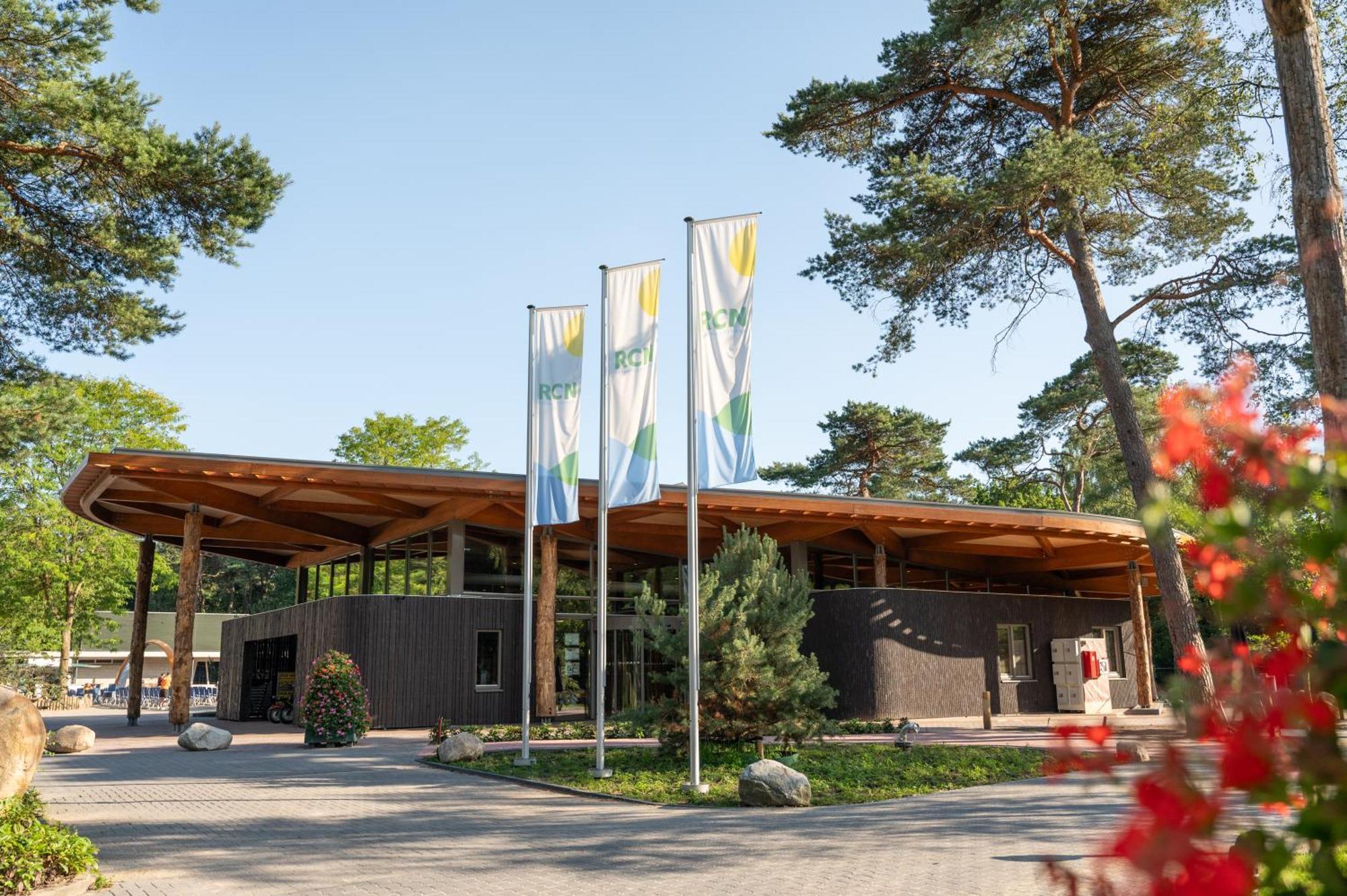 Rcn Het Grote Bos Hotel Доорн Екстериор снимка